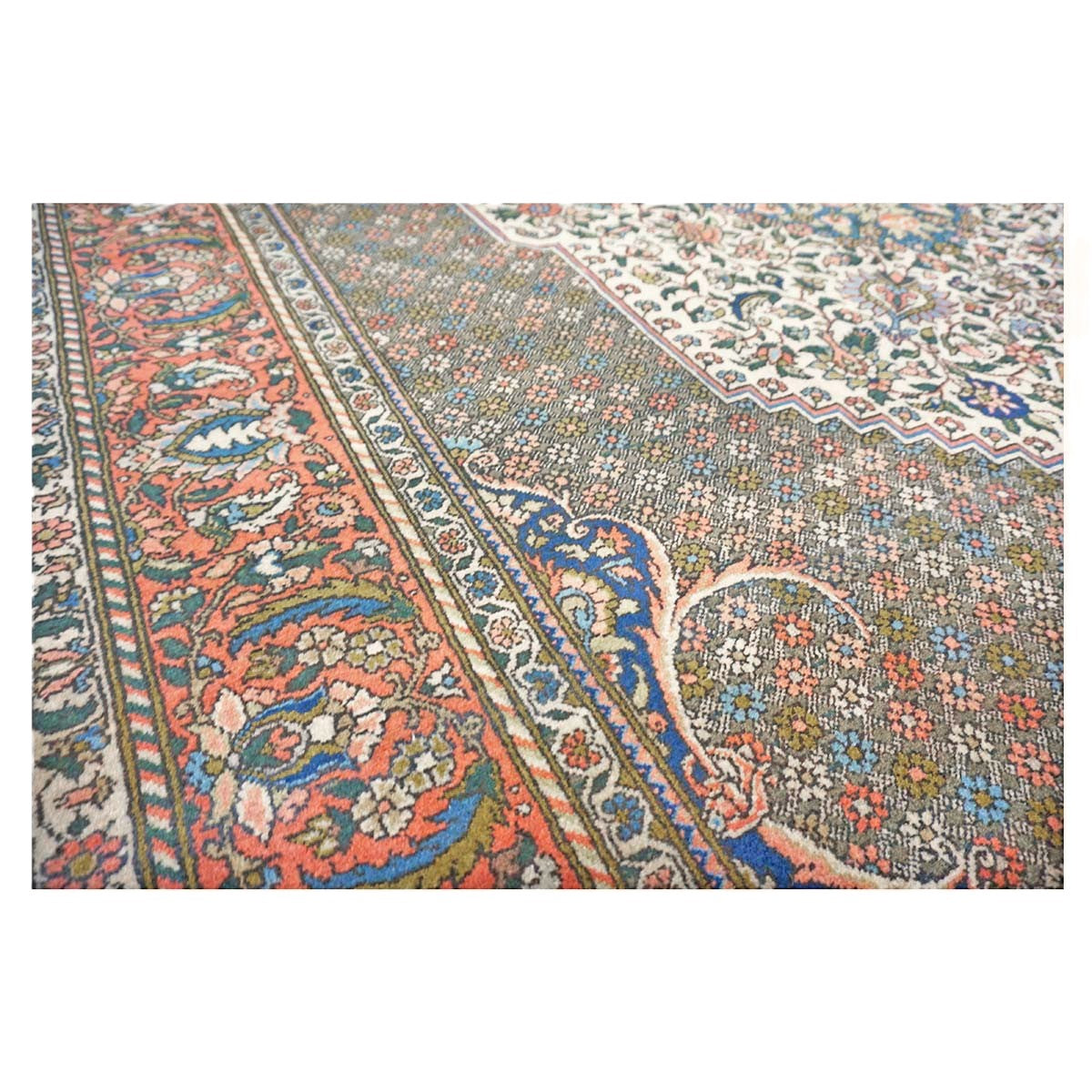 Vintage Persian Bakhtiari Wool 7x10 Ivory & Salmon Handmade Area Rug # 1144744