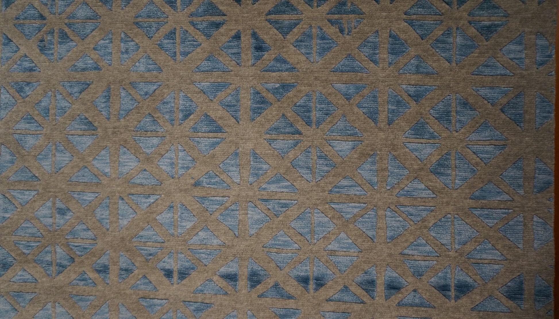 *Area Rugs: #1143461 Modern Wool and Silk 8 x 10 Indo Nepal Blue Rug image 1